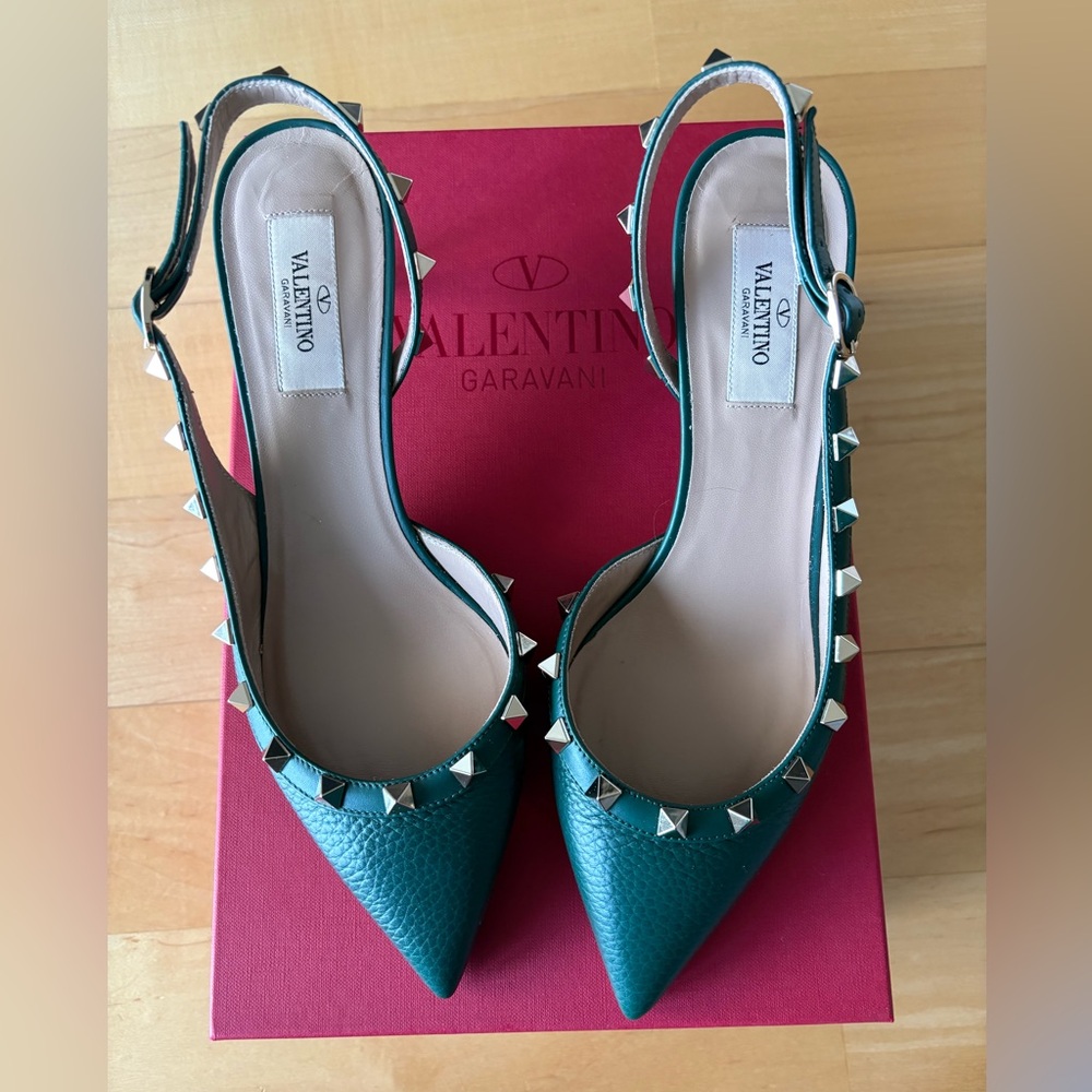 Valentino Garavani Green Rockstud Kitten Heel